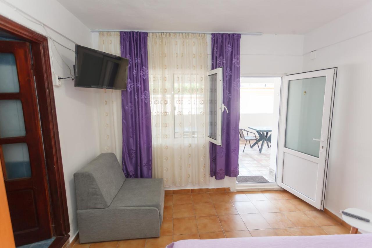 Отель Casa Selena Костинешти Экстерьер фото