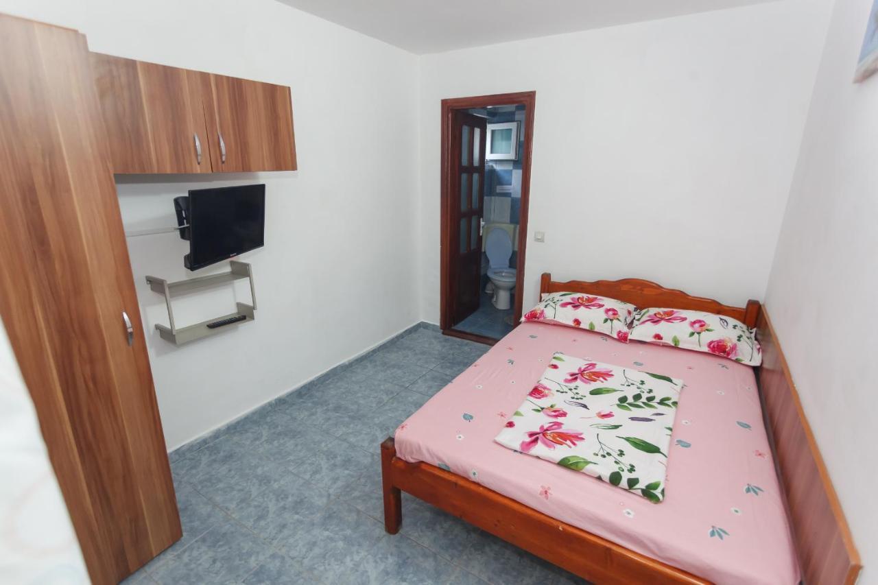 Отель Casa Selena Костинешти Экстерьер фото