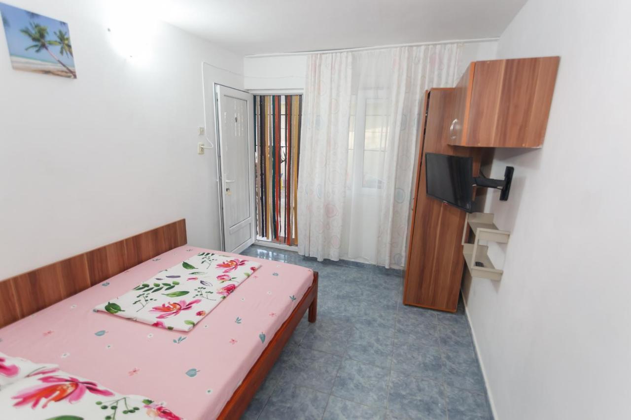 Отель Casa Selena Костинешти Экстерьер фото